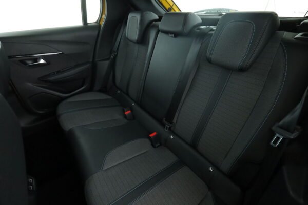 Peugeot 208 1.2 PureTech Allure EAT8