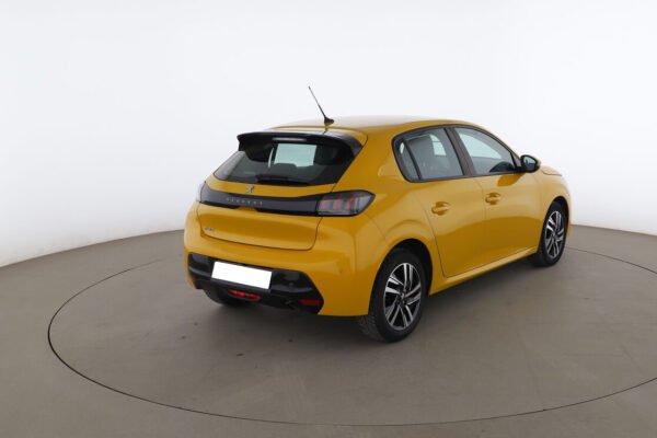Peugeot 208 1.2 PureTech Allure EAT8