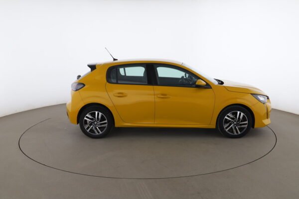 Peugeot 208 1.2 PureTech Allure EAT8